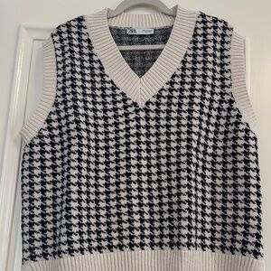 Zara Monochrome Houndstooth Knit Vest